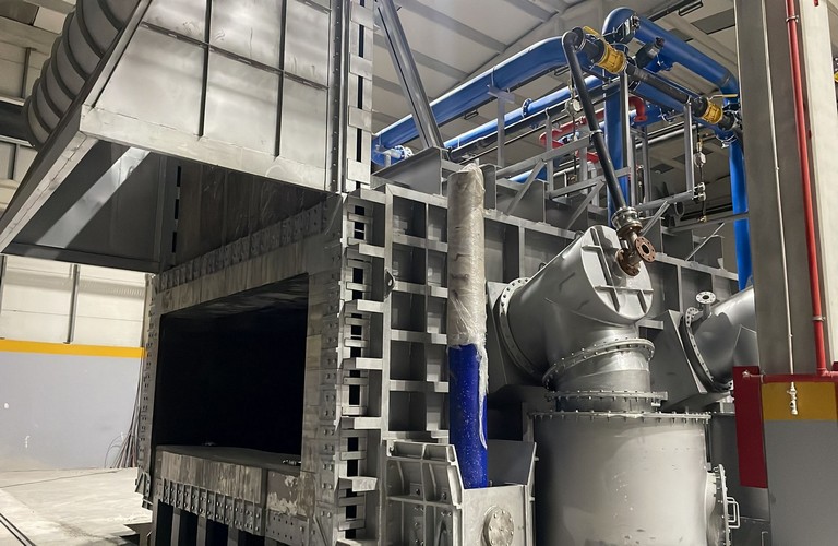 Alüminyum ergitme fırını